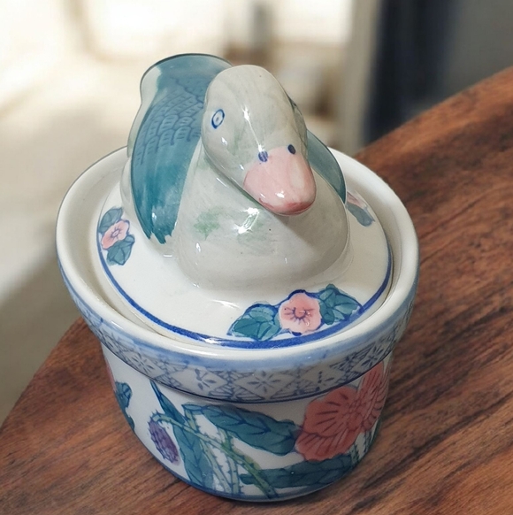 Floral Ceramic Bird Container - Picture 3 of 4